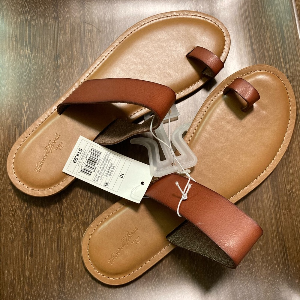 Universal Thread Kessie Toe Ring Sandals